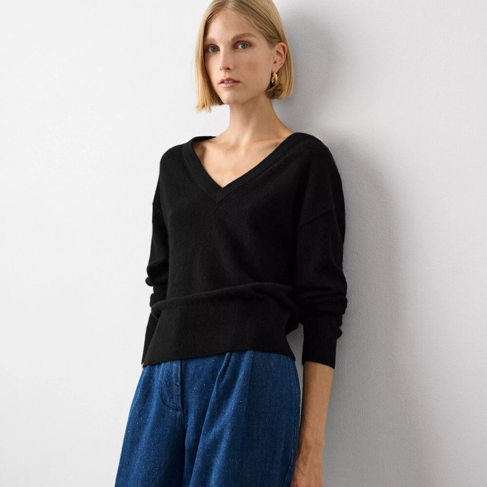 White + Warren 100% Cashmere Double V Neck Sweater Black L